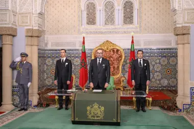 الملك محمد السادس يجدد تمسك المغرب بـ"اليد الممدودة" تجاه الجزائر ويؤكد: الشعب الجزائري شقيق